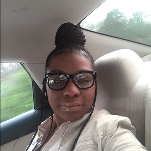 Meet your Posher, Helen